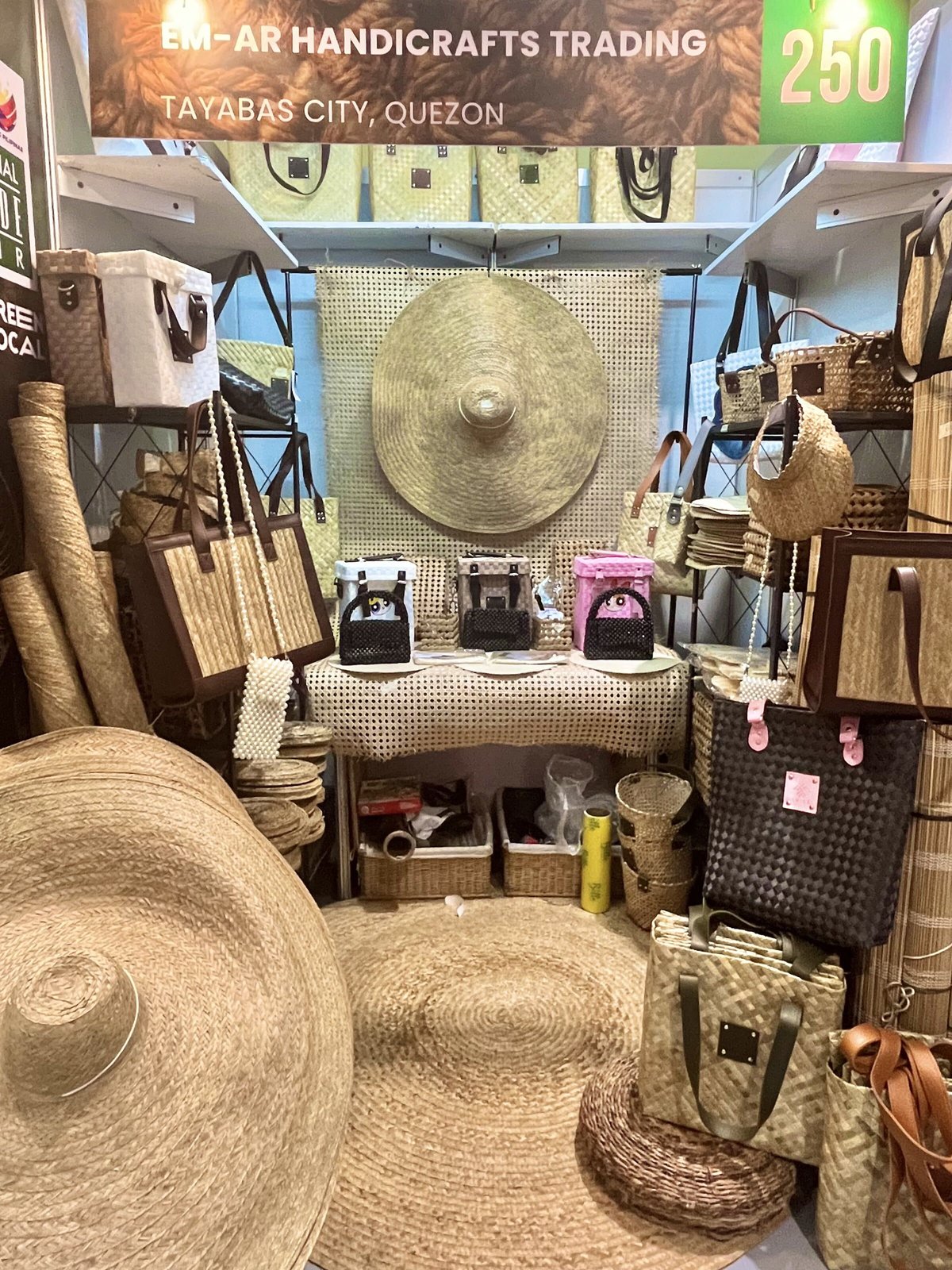 Em-AR Handicrafts Trading.